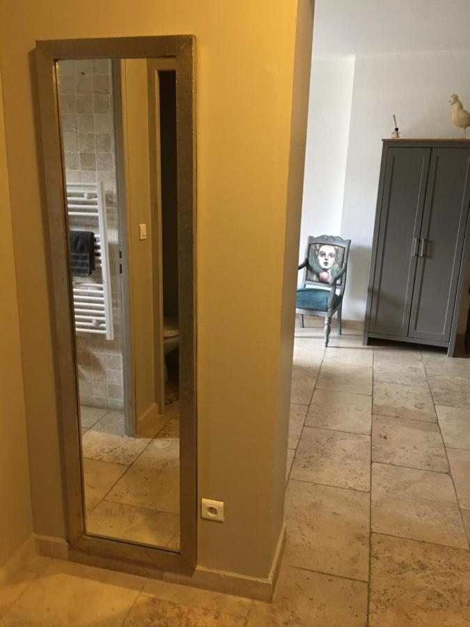 Apartamento Un Coin De Luberon LʼIsle-sur-la-Sorgue Exterior foto