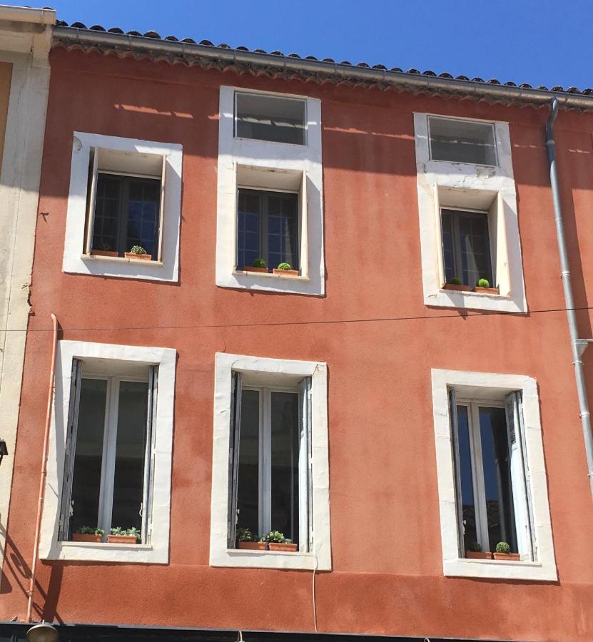 Un Coin De Luberon Apartamento LʼIsle-sur-la-Sorgue Exterior foto