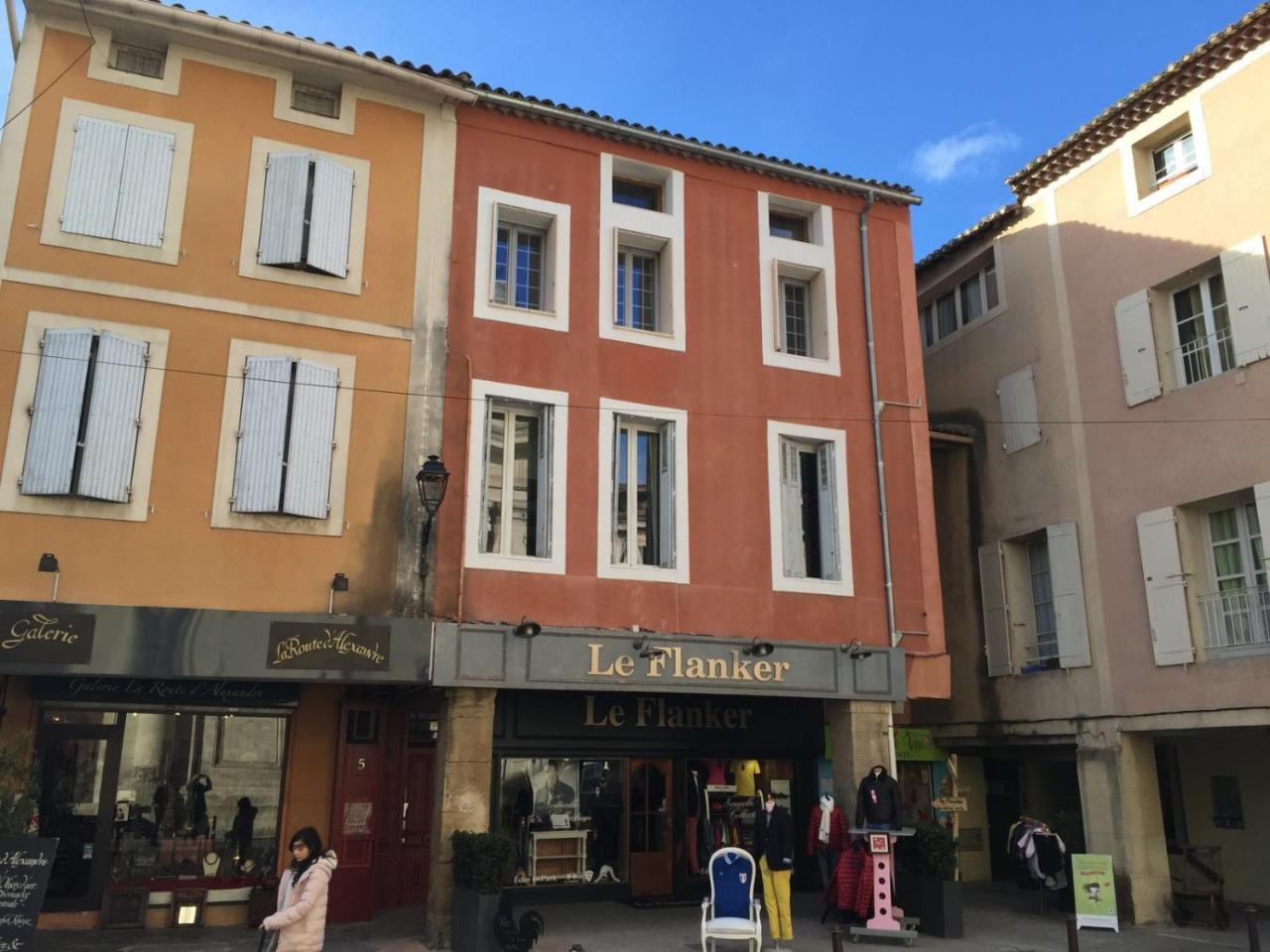 Apartamento Un Coin De Luberon LʼIsle-sur-la-Sorgue Exterior foto